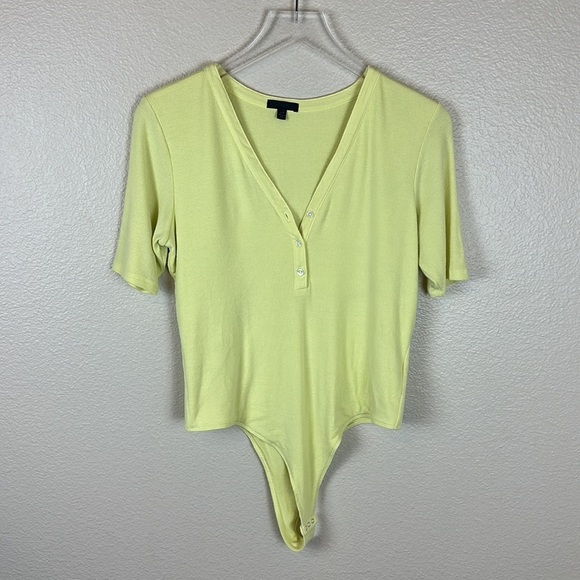 ATM ANTHONY THOMAS MELILLO STRETCH MODAL HENLEY BODYSUIT IN BANANA - Picture 4 of 10